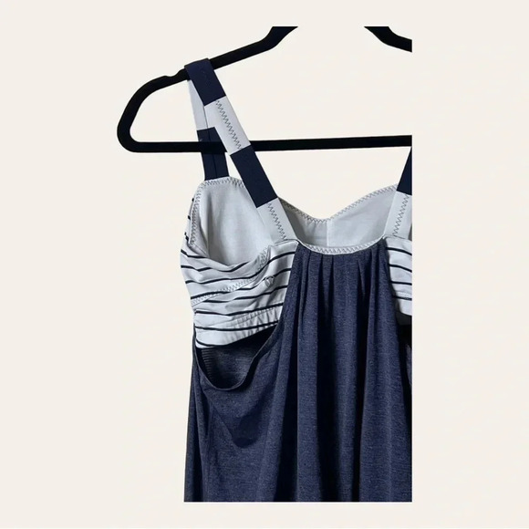 0410W. LULULEMON RUN: BACK ON TRACK TANK NAVY BLUE WITH STRIPES - Picture 8 of 10